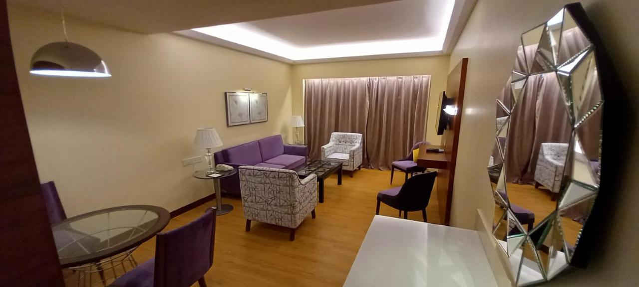 Manjeera Sarovar Premiere Hotel Rājahmundry Екстериор снимка