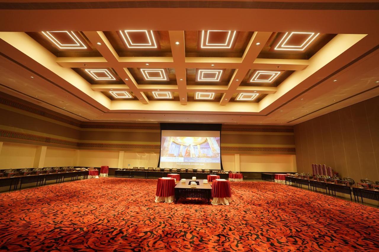 Manjeera Sarovar Premiere Hotel Rājahmundry Екстериор снимка