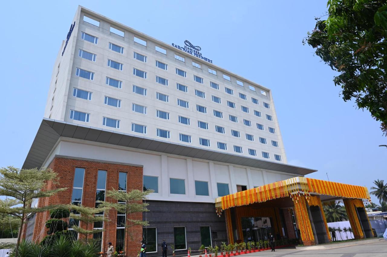 Manjeera Sarovar Premiere Hotel Rājahmundry Екстериор снимка