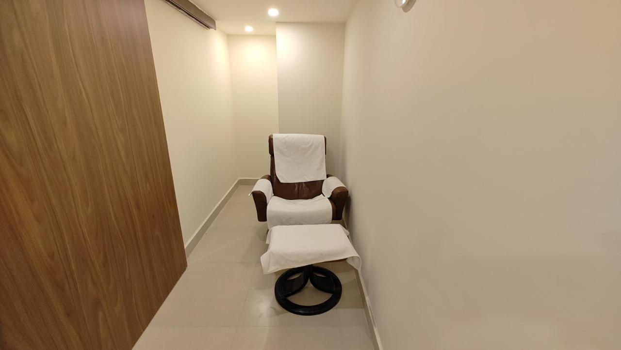Manjeera Sarovar Premiere Hotel Rājahmundry Екстериор снимка